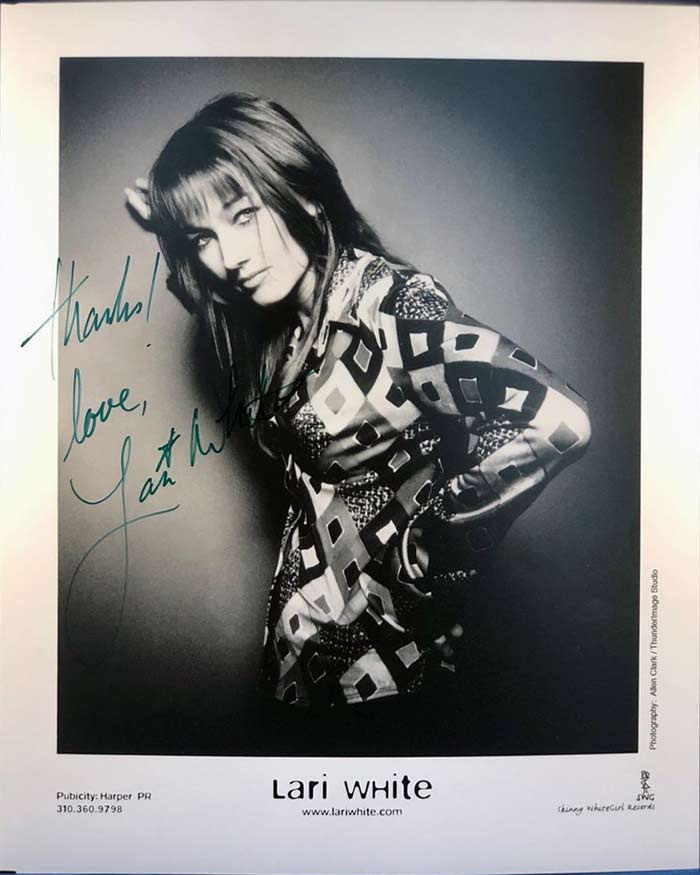Lari White